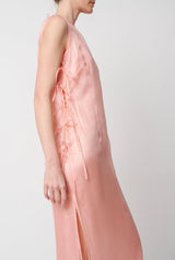 VESTIDO MINIMAL CON LAZADA LATERAL EN ORGANZA DE SEDA